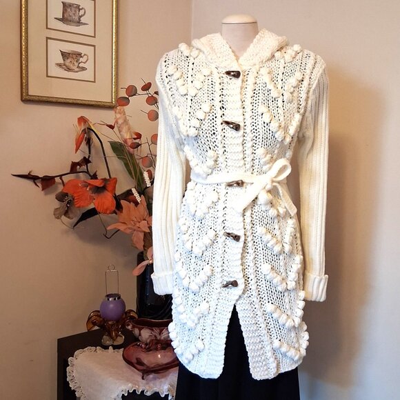 NWT Woman's White Hooded Cardigan Coat Knit Lightweight Warm & Elegant Outerwear - Picture 2 of 9